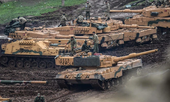 US puts pressure on Turkey over Syria push