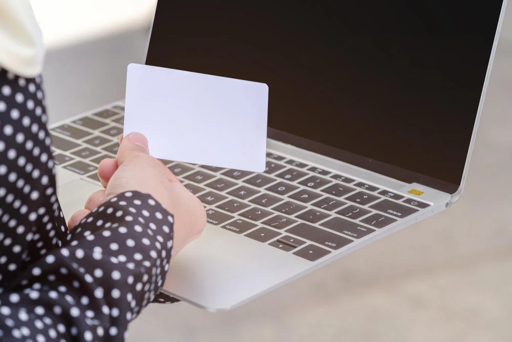 According to a recent announcement by the Ministry of Labor and Social Development, sponsors of the housemaids or domestic drivers are obliged to give them an ATM card from a bank which will help workers withdraw money as soon as they get their salaries. (Shutterstock)