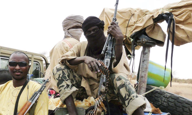 Suicide bomber kills 4 Malian soldiers