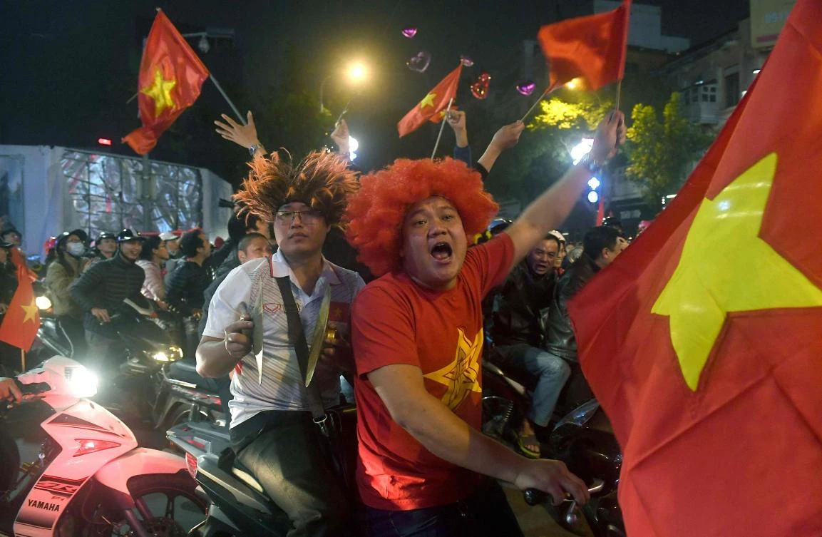 Vietnam’s young footballers get rock-star welcome home