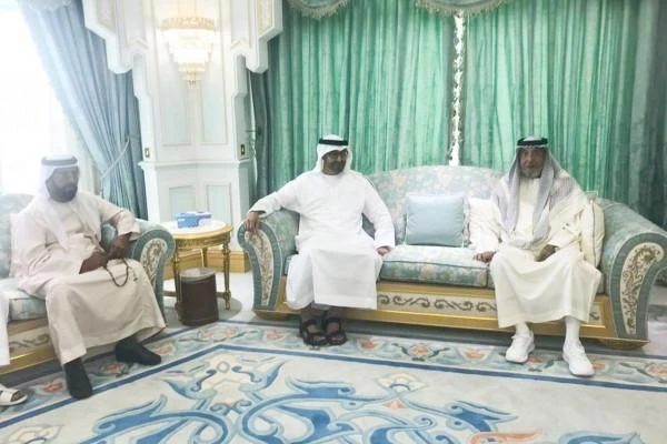 Abu Dhabi Crown Prince meets UAE President, offers condolences