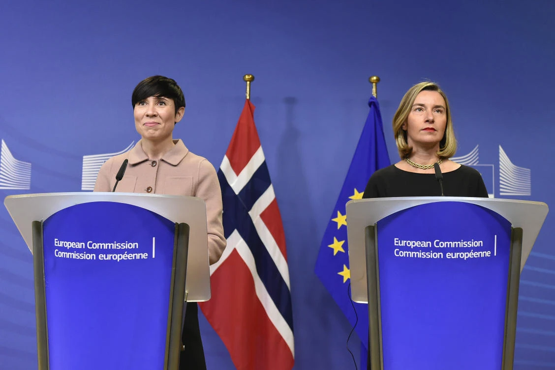 Foreign Minister of Norway Ine Marie Eriksen Soreide (L) and High Representative of the Union for Foreign Affairs and Security Policy Federica Mogherini deliver a press conference before an extraordinary meeting of the International Donor Group for Palestine at the EU headquarters in Brussels on Jan. 31, 2018. (John Thys / AFP)