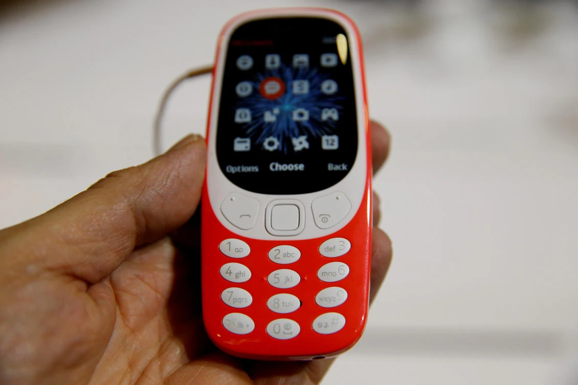 Nokia’s fourth-quarter group earnings before interest and taxes (EBIT) increased 7 percent from a year ago to €1 billion. (Reuters)
