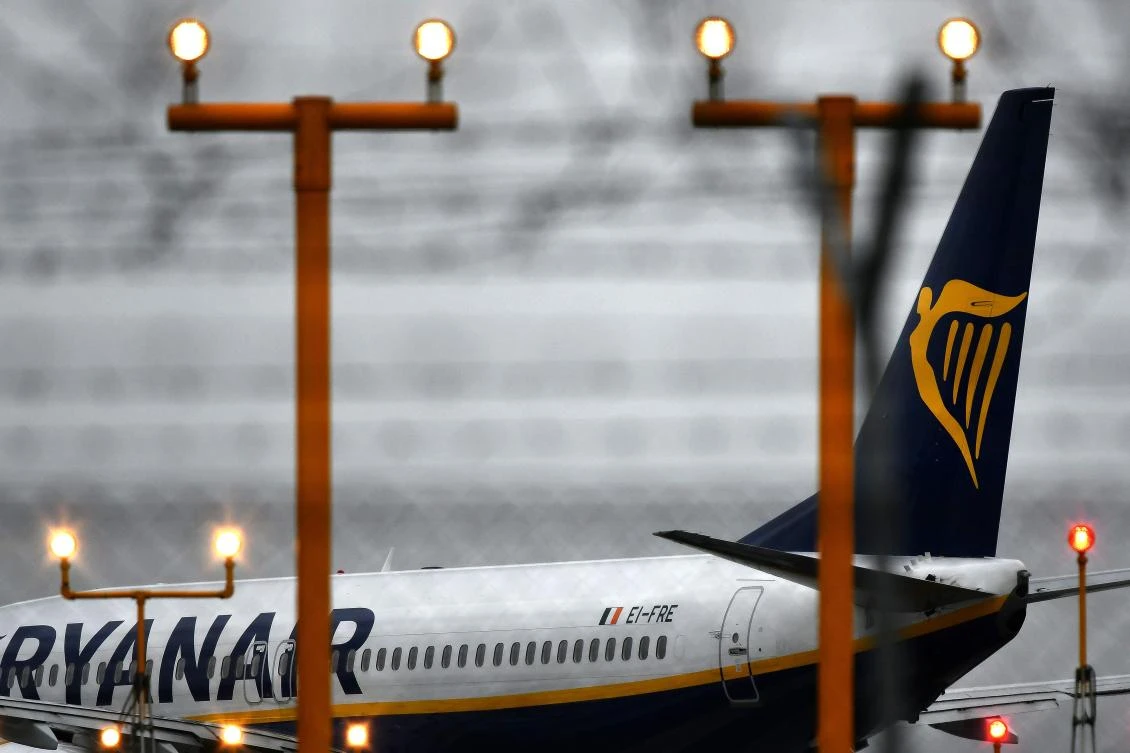 Ryanair asks Irish pilots to bypass union and accept pay increase