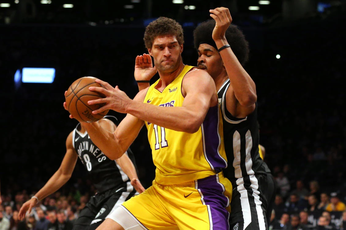 Brook Lopez helps Lakers edge Nets 102-99 in return to Brooklyn