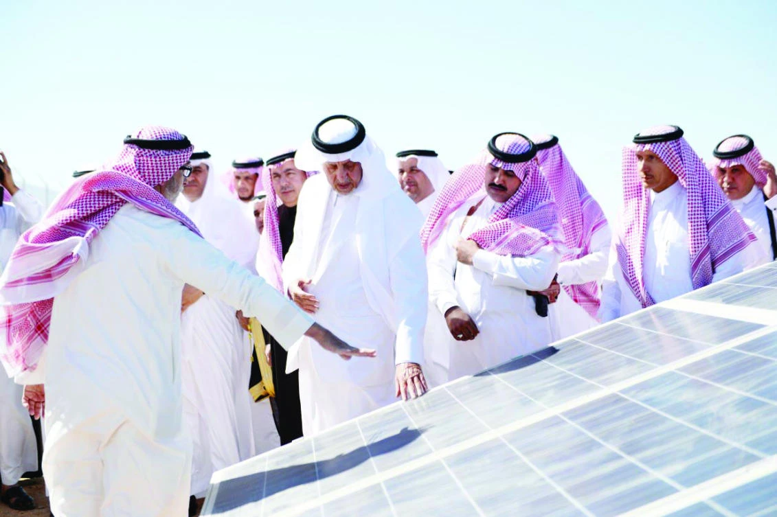 Makkah governor opens first phase of solar plant in Taif