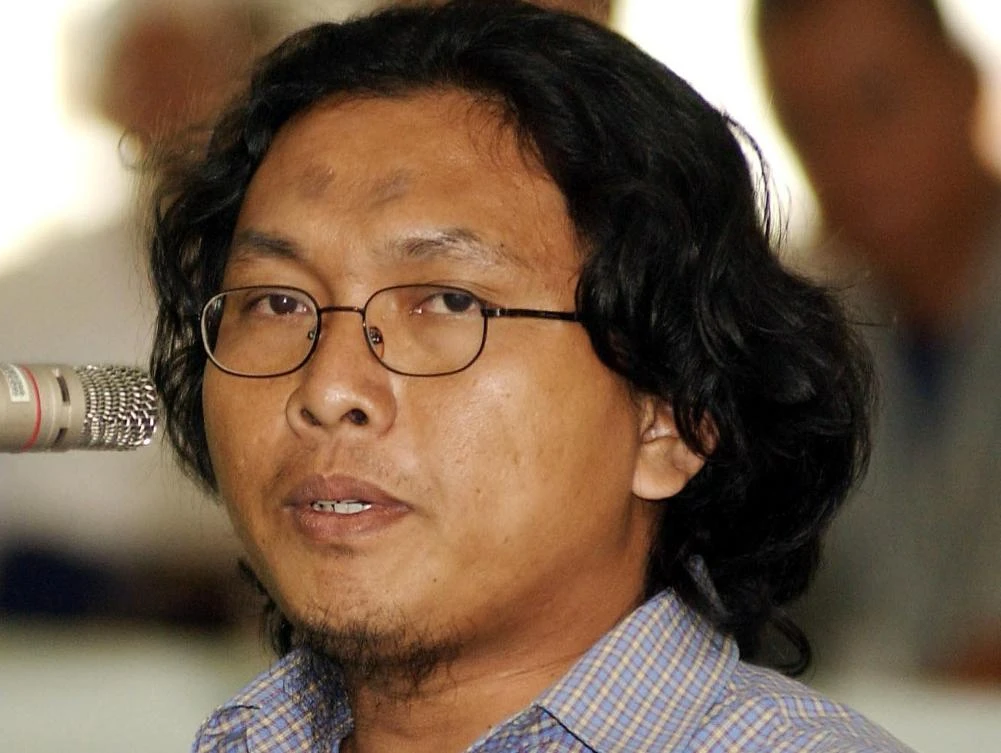 South Sulawesi bombings suspect Suryadi Mas’ud testifies during Abu Bakar Bashir’s trial in Jakarta, 17 June 2003. (AFP /Bay Ismoyo)