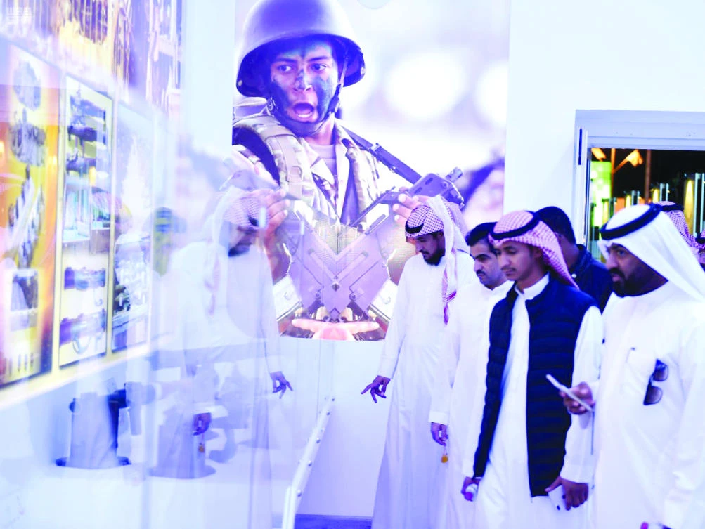 The exhibition displays the latest arms and equipment, including 20 types of armored vehicles equipped with heavy and large-caliber arms. (SPA)
