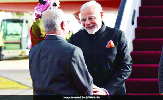 PM Modi was received by Jordan Prime Minister Hani Al-Mulki on his arrival in Amman on Friday. (Image tweeted by PMO India)