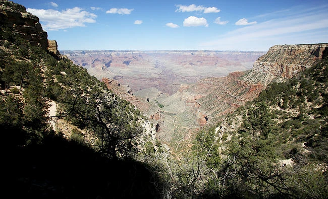 British tourists dead in US Grand Canyon chopper crash