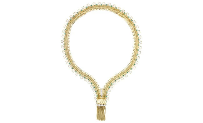 Van Cleef & Arpels evokes the wonders of different cultures in its creations.