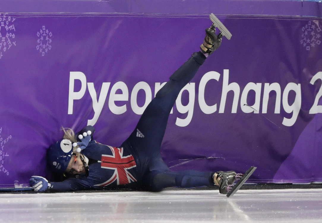 Elise Christie crashes out again at Pyeongchang Winter Olympics, Vonn finishes 6th