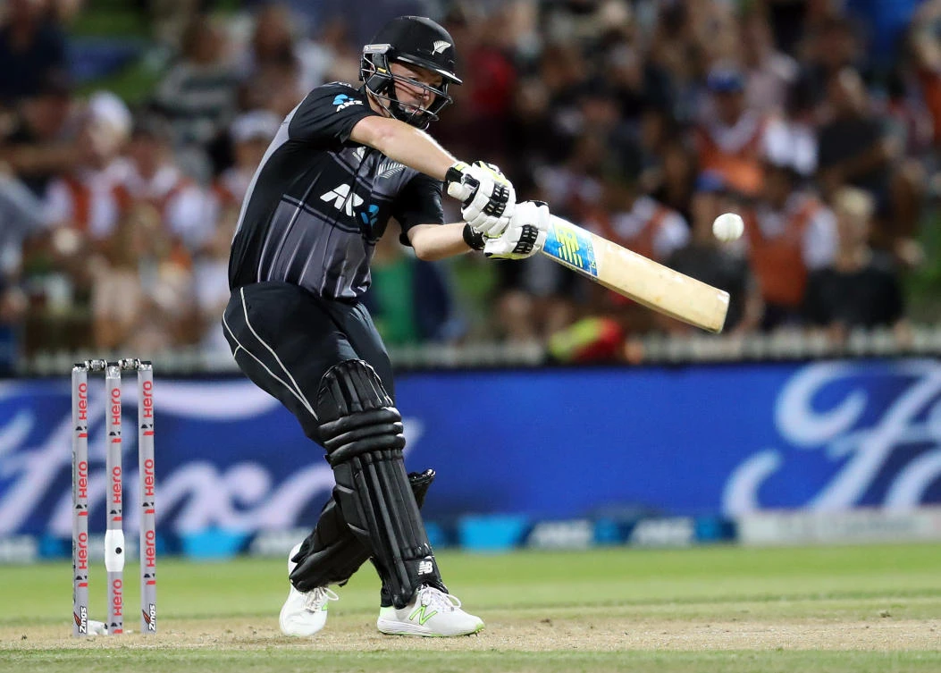 ‘Brilliant’ Colin Munro whacks sixth fastest 50 as New Zealand beat England