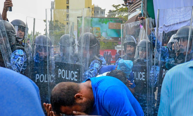 Maldives protesters demand president’s arrest