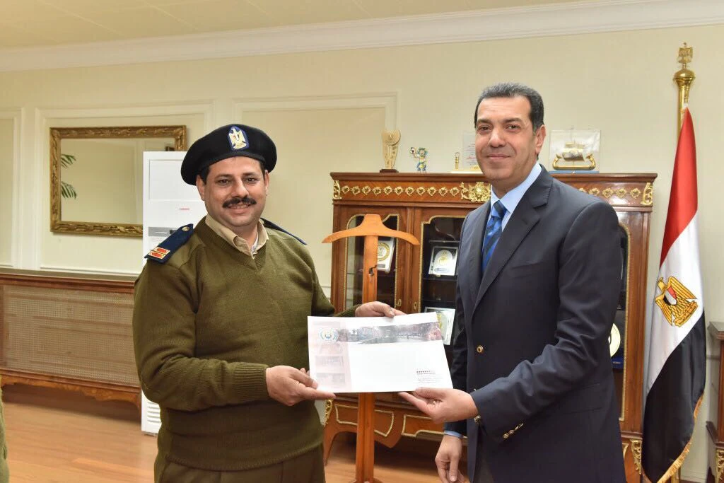 Egyptian policemen honored after catching child that fell from 3rd floor