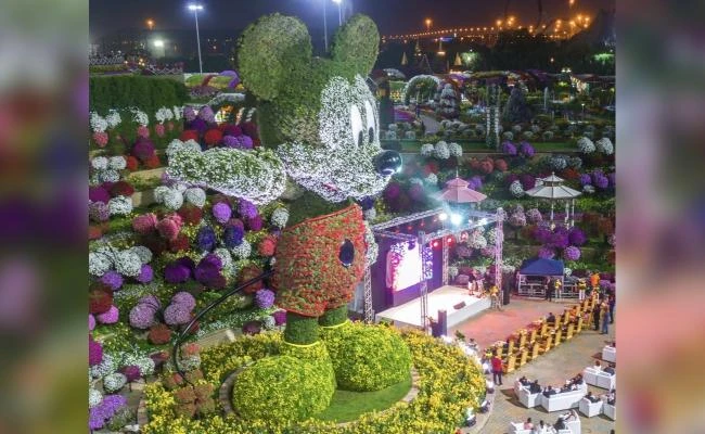 Dubai unveils world’s largest Mickey Mouse floral statue