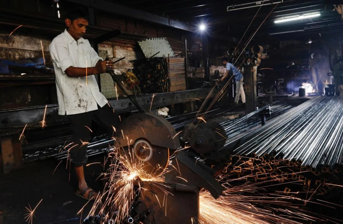 Manufacturing activity year in the last quarter of 2017 registered its highest average quarterly growth rate since the fourth quarter of 2014. (Reuters)