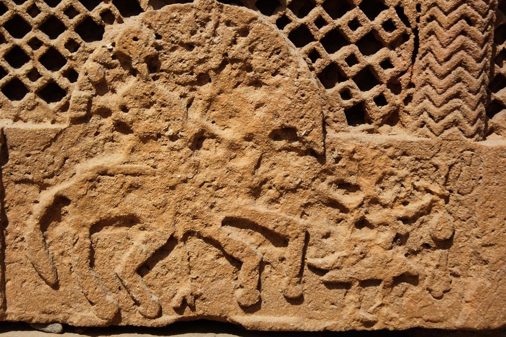 On the tomb a man is riding, whereas another man with Laltain (lamp) is driving the horse. (Photo Arab News/ M.F. Sabir)