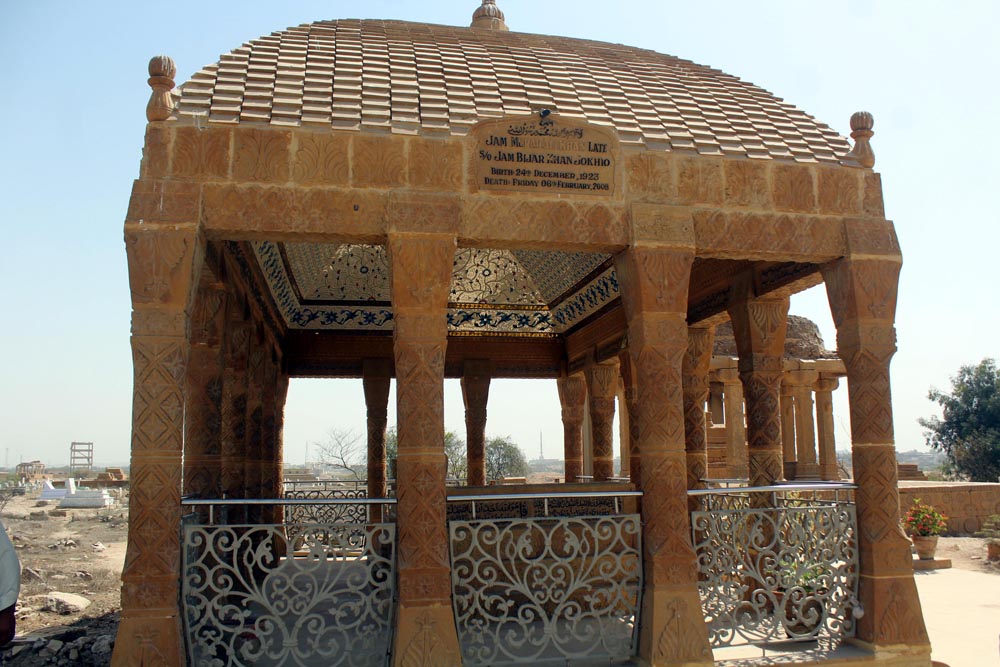 Recently built pyramid for tombs of Jam Bijar Khan Jokhio, and his son, who died in 2008 and 2018 respectively. (Photo Arab News/ M.F. Sabir)