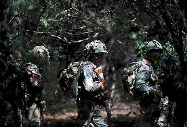 Indian army cadets take part in a Tactical Continuity Training' exercise at an Officers Training Academy (OTA) in Chennai on March 1, 2018. (AFP)