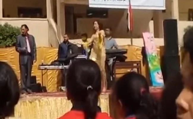 Egypt school brings belly-dancers at dance honoring top students. (Screengrab)