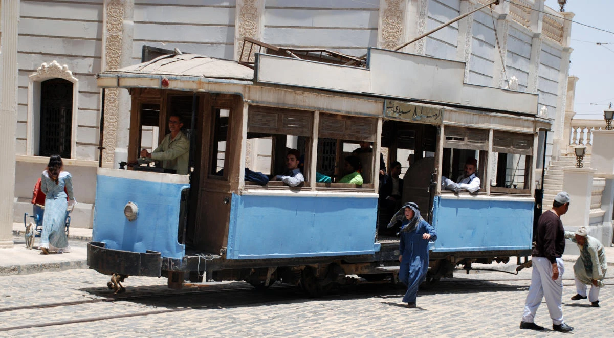 Journalist, photographer detained for filming report on tram in Egypt