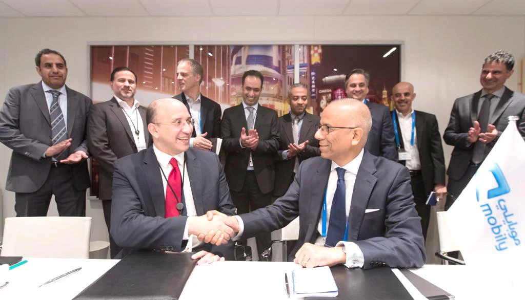 The MoU was signed recently in Barcelona by Ahmed Aboudoma, Mobily CEO, and
Ashish Chowdhary, chief customer operations officer at Nokia.