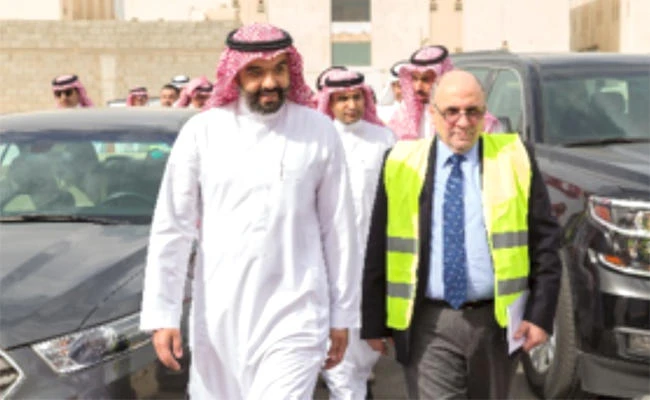 Minister of Communications and Information Technology Abdullah Amer Al-Sawah inspected the progress of a project in Dammam’s Al-Nakheel neighborhood.