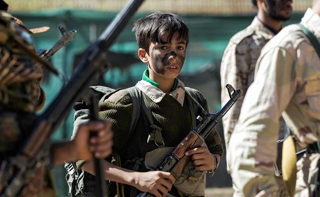 Houthi milita recruited over 900 child soldiers in 2017. (AFP)