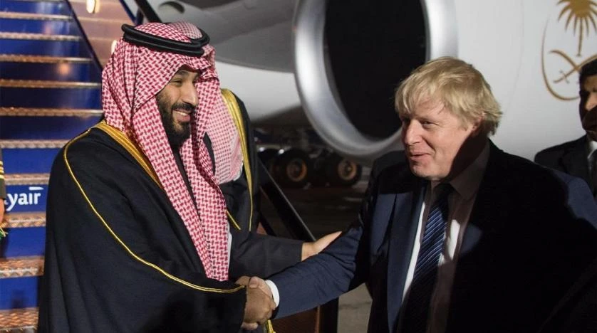 Saudi Arabia's Crown Prince Mohammed bin Salman landed in the UK Tuesday on a landmark trip, and was received by UK Foreign Minister Boris Johnson. (SPA)