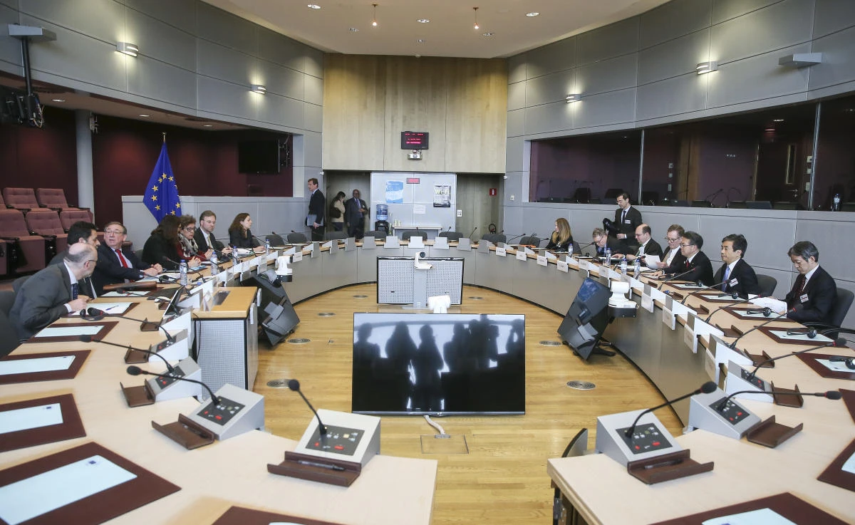 European Commissioner for Trade Cecilia Malmstroem, center left, meets with Japanese Minister for Economy, Trade and Industry Hiroshige Seko, third right, and US Trade Representative Robert Lighthizer, fourth right, at EU headquarters in Brussels on Saturday, March 10, 2018. (AP)