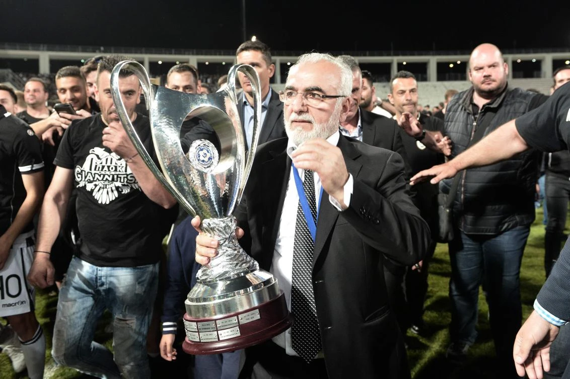 Ivan Savvidis has apologised after storming onto the pitch with a holstered gun tucked in his belt. (AFP)