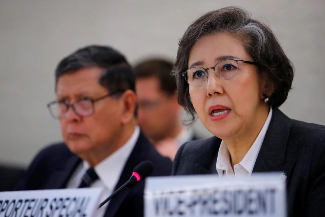 Photo of Special Rapporteur on the situation of human rights in Myanmar, Yanghee Lee gives her report next to the Chairperson of the Fact-Finding Mission on Myanmar Marzuki Darusman, during the Human Rights Council at the United Nations in Geneva, Mar 12, 2018. (Reuters)