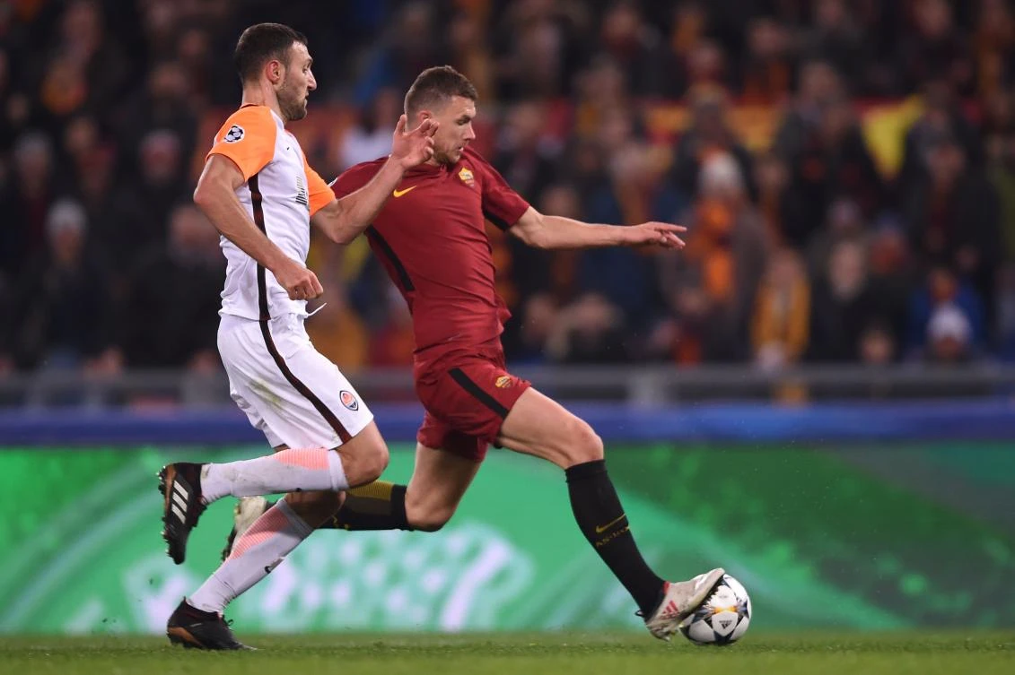 Edin Dzeko edges the Giallorossi past Shakhtar. (AFP)
