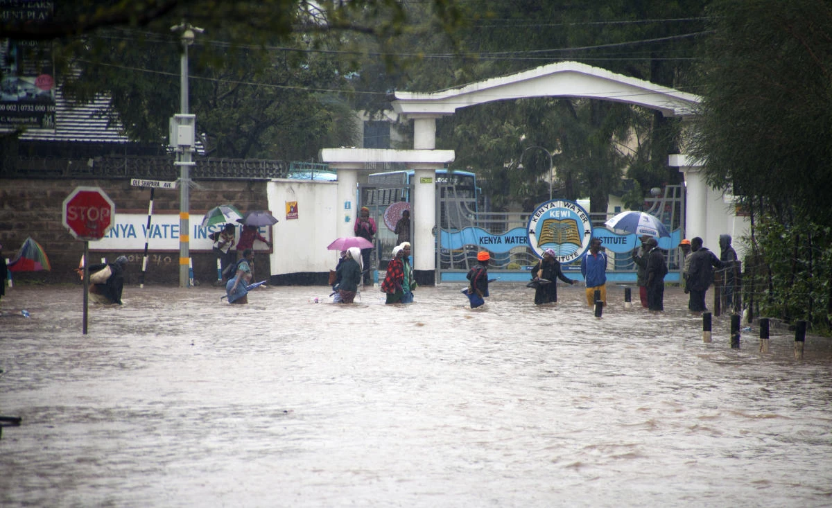 15 killed in Kenya floods, scores of families displaced