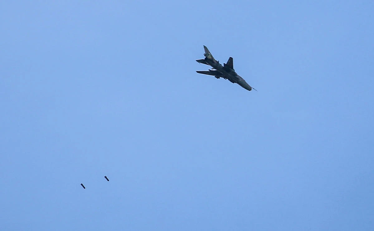 Government forces intensified fighting inside Syria's Eastern Ghouta, as tens of thousands of civilians in the besieged rebel enclave east of Damascus awaited urgently needed aid. (AFP)