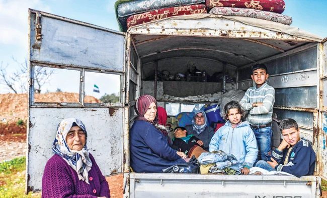 160,000 civilians flee new Syrian carnage