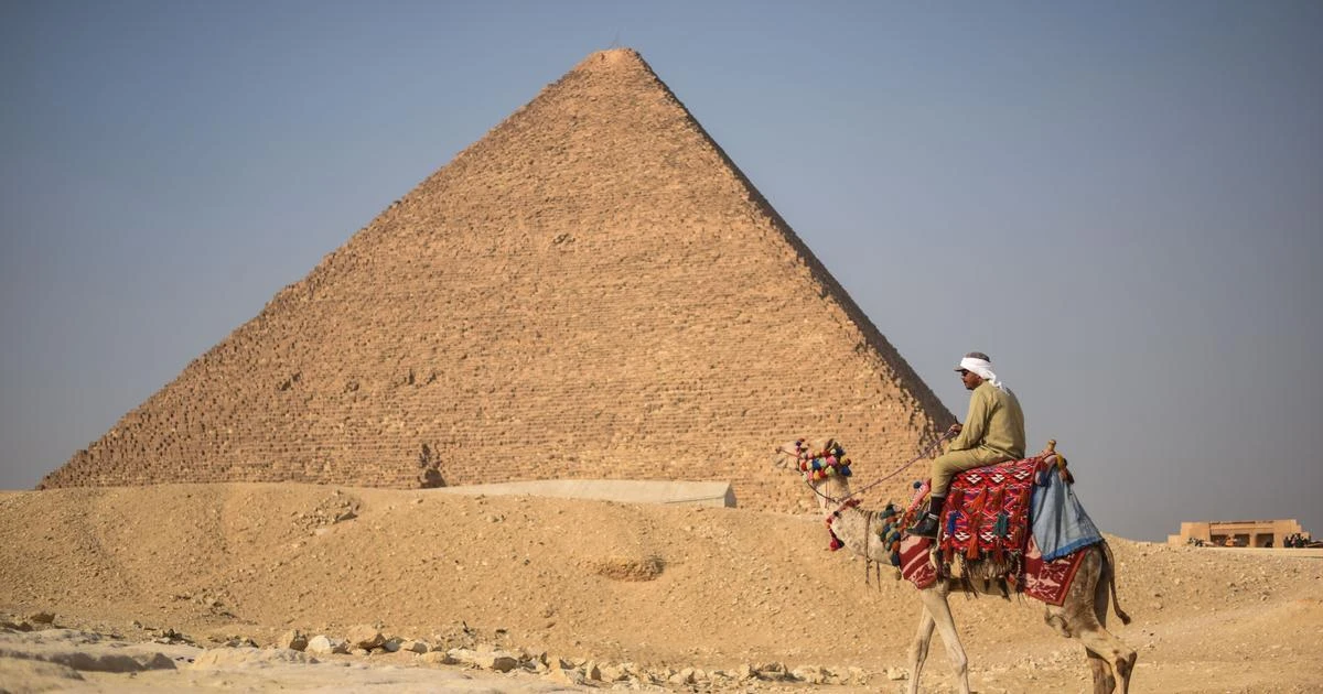Man who threatened to jump-off Giza Pyramid to be detained