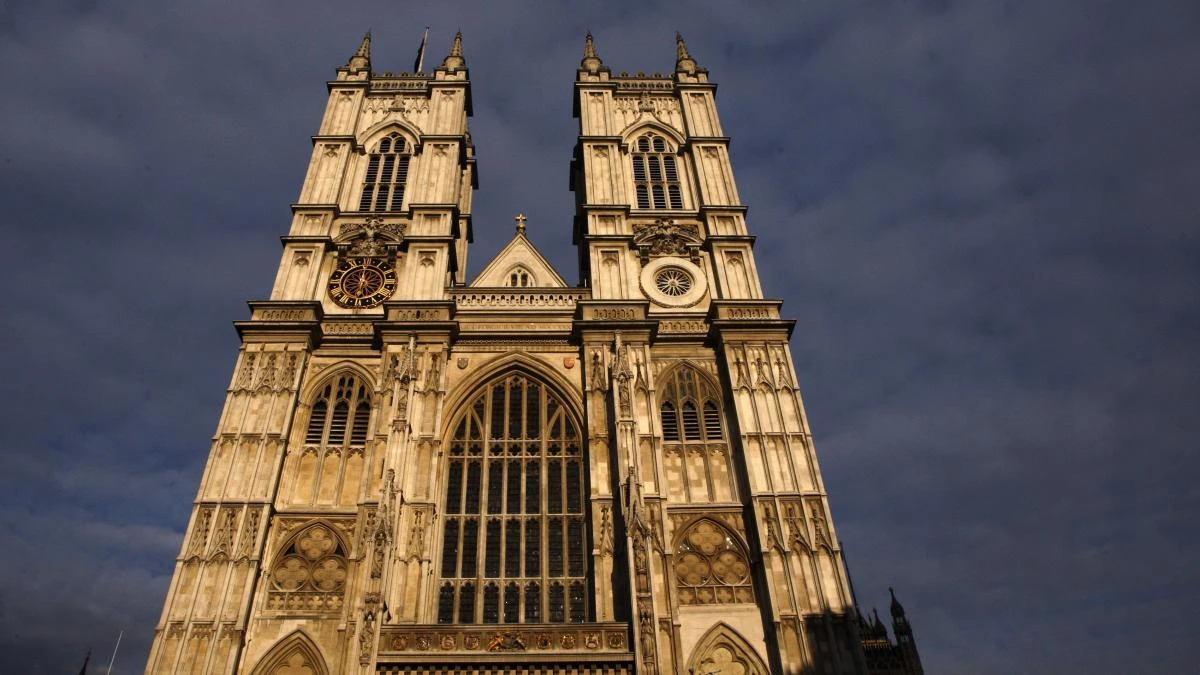 Stephen Hawking to join Newton, Darwin in final resting place