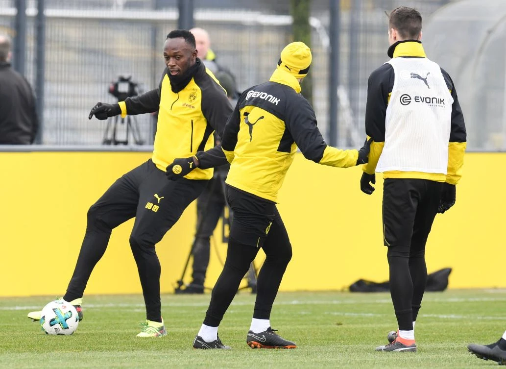 Usain Bolt takes part in a training session with Borussia Dortmund. (AFP)