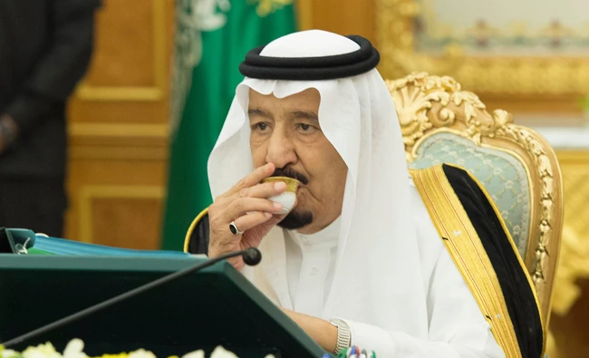 King Salman chairs the Cabinet meeting on Tuesday in Riyadh. (SPA)