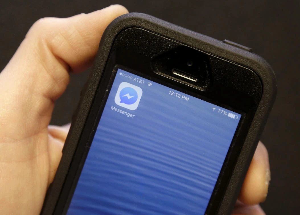 Saudi law criminalizes spying on spouse’s mobile phone