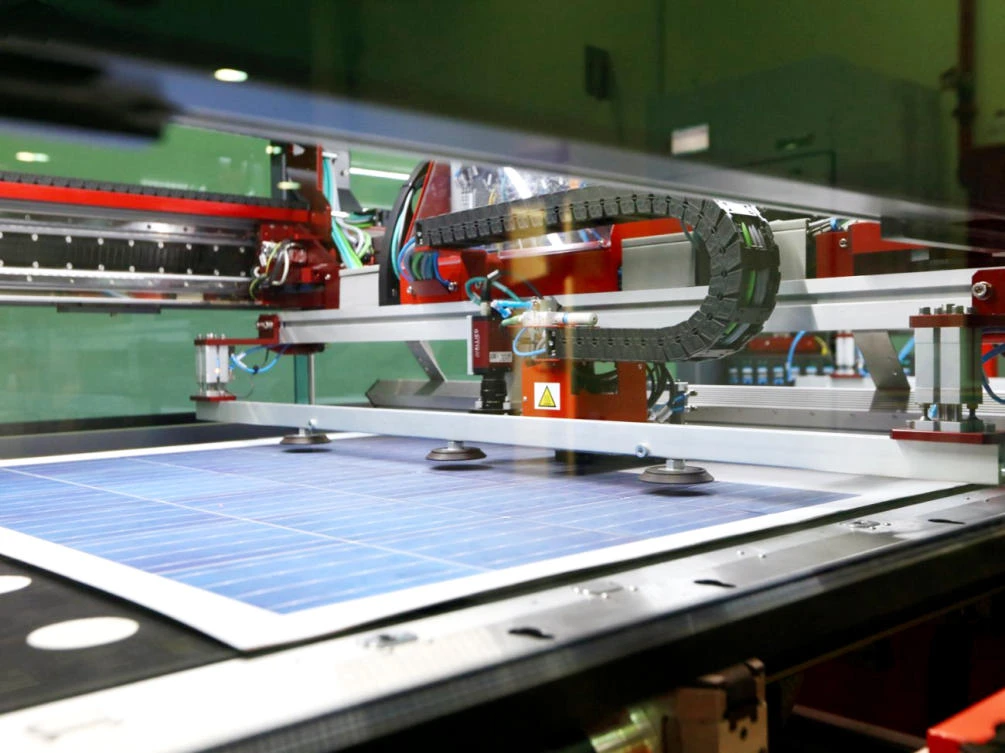 The Saudi solar initiative will diversify the national economy and stimulate investment in non-oil industries. The project will also reduce solar power production costs and create employment opportunities, with up to 100,000 jobs in solar power schemes alone. (SPA)