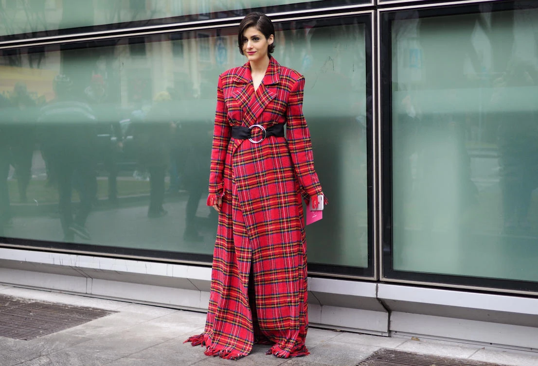 Nour Arida opens Hussein Bazaza fashion show in Beirut