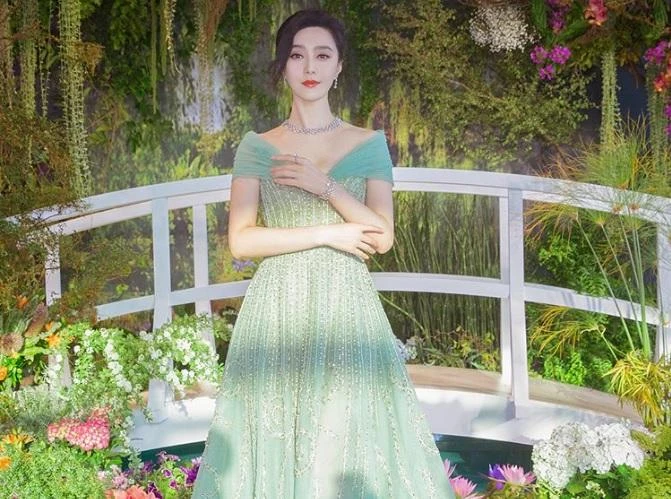 Fan Bingbing dazzled in a Georges Hobeika gown. (@georgeshobeika)