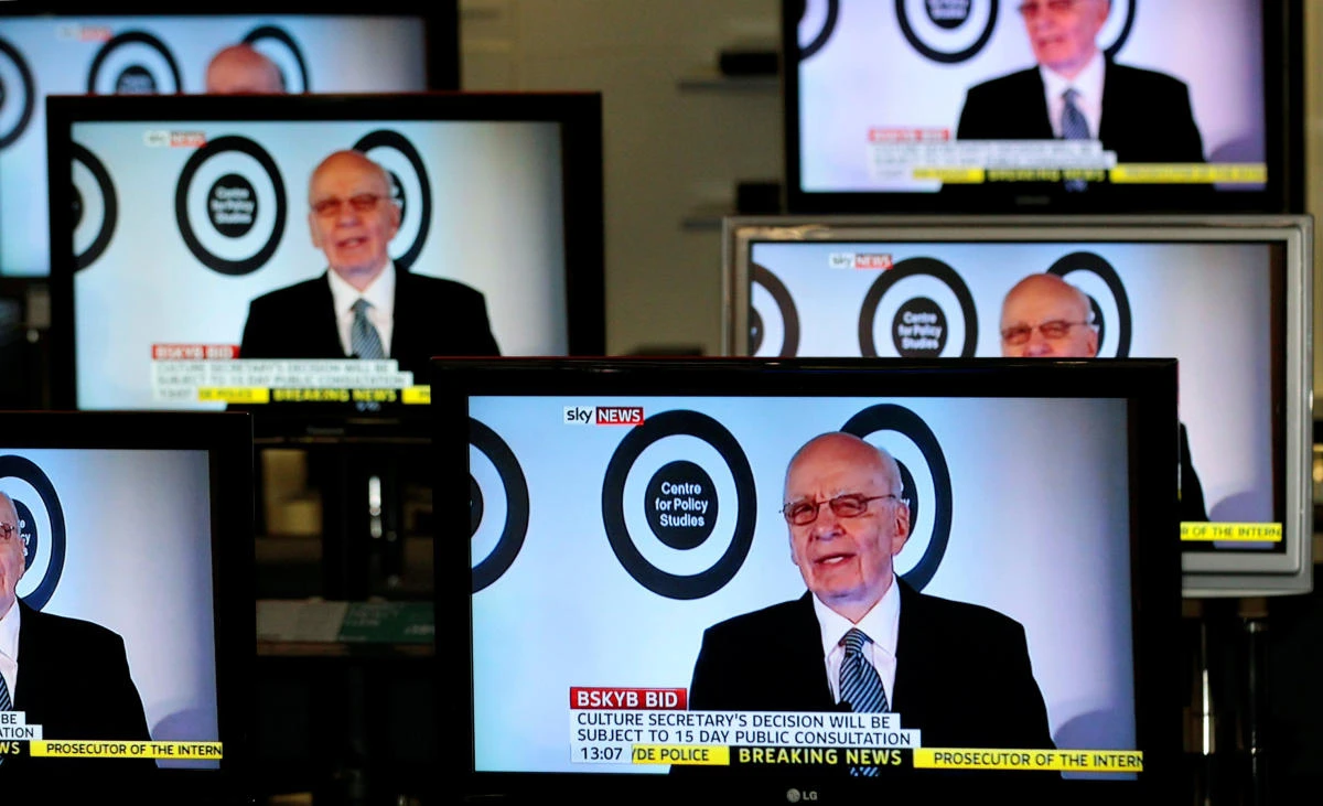 Rupert Murdoch offers to sell Sky News to Disney to win pay-TV prize