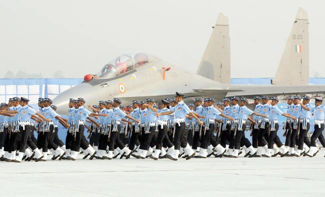 India sends warning to rivals with biggest-ever air combat exercise