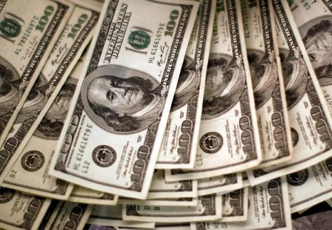 Since October, Japanese investors offloaded ¥7.675 trillion of dollar bonds and bought ¥4.079 trillion of euro bonds. (Reuters)