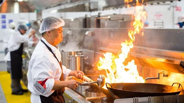 Dubai’s dnata to acquire Qantas’ catering business