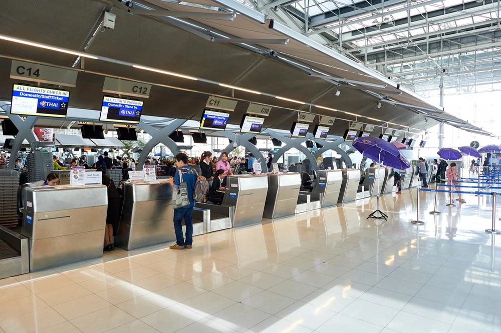 Passengers with luggage that requires “manual handling” will have to pay an extra fee at Dubai airport. (Shutterstock)